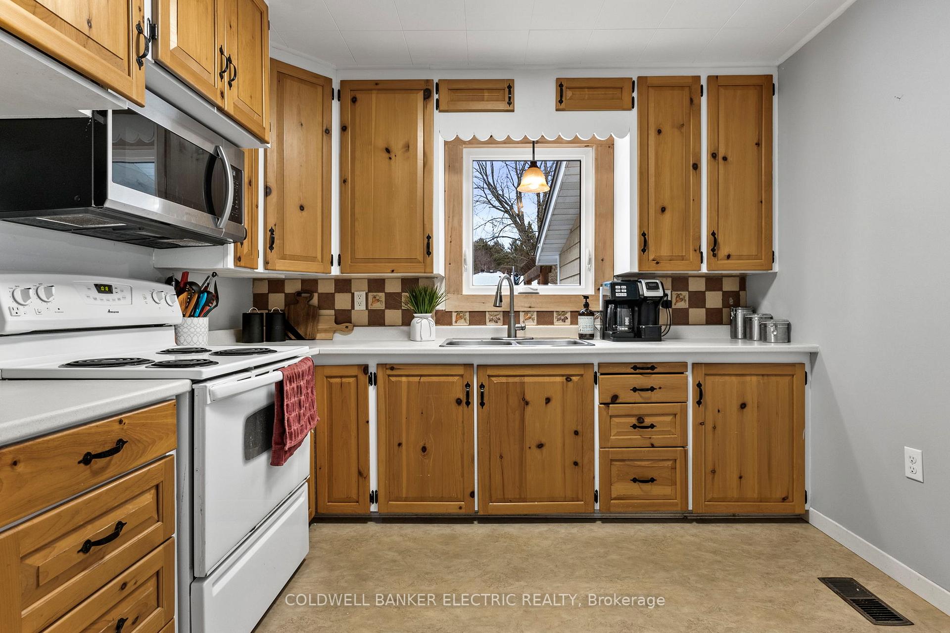 Photo 12 of 58 River Street, North Kawartha — HOMEH