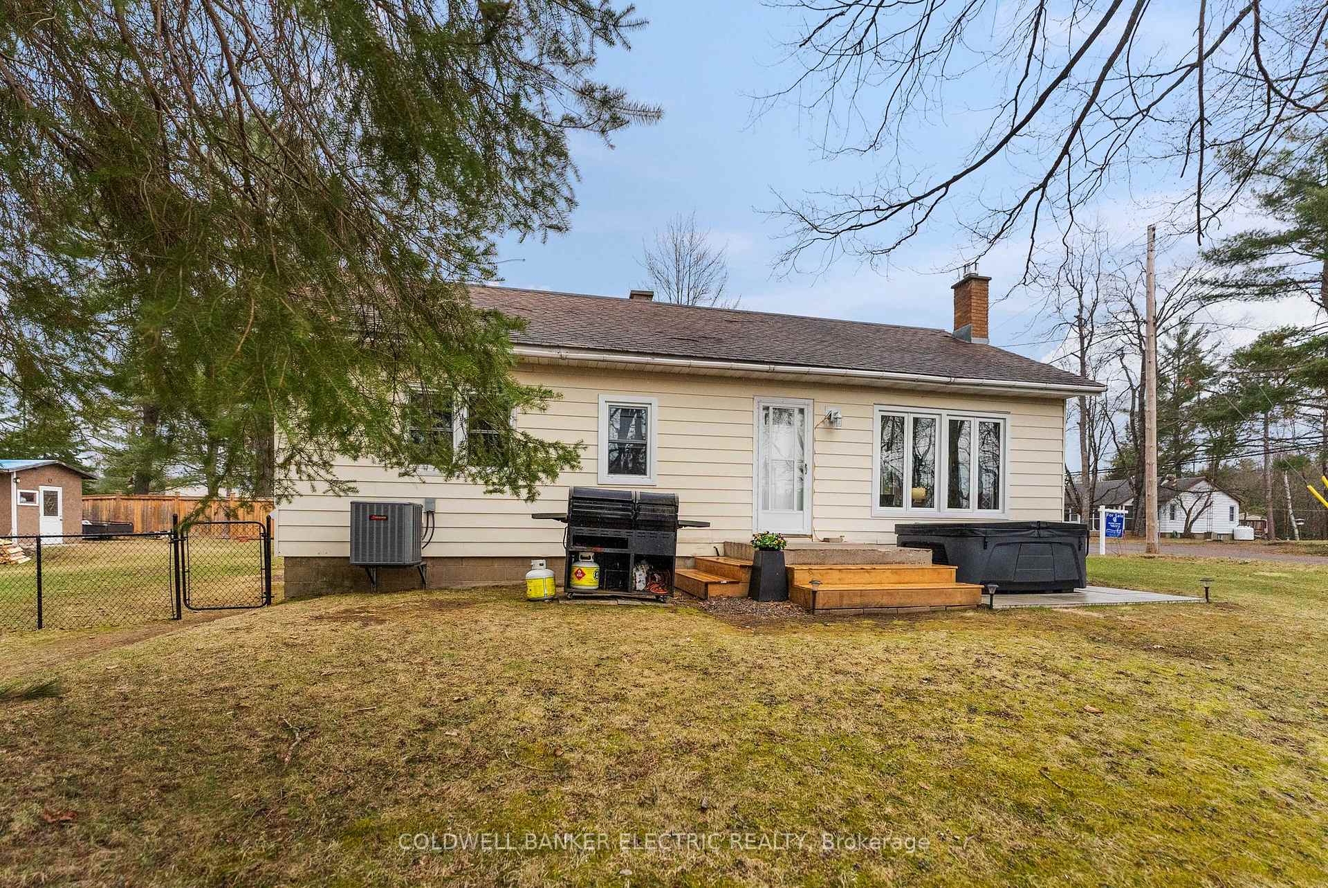 Photo 33 of 58 River Street, North Kawartha — HOMEH