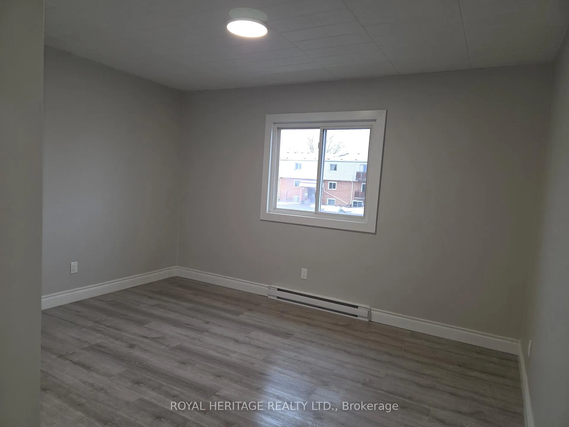 Photo 4 of Unit 211, 8800 Willoughby Drive, Niagara Falls, Chippawa — HOMEH