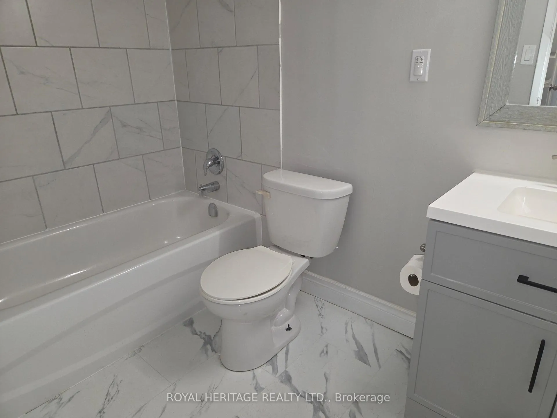 Photo 5 of Unit 211, 8800 Willoughby Drive, Niagara Falls, Chippawa — HOMEH