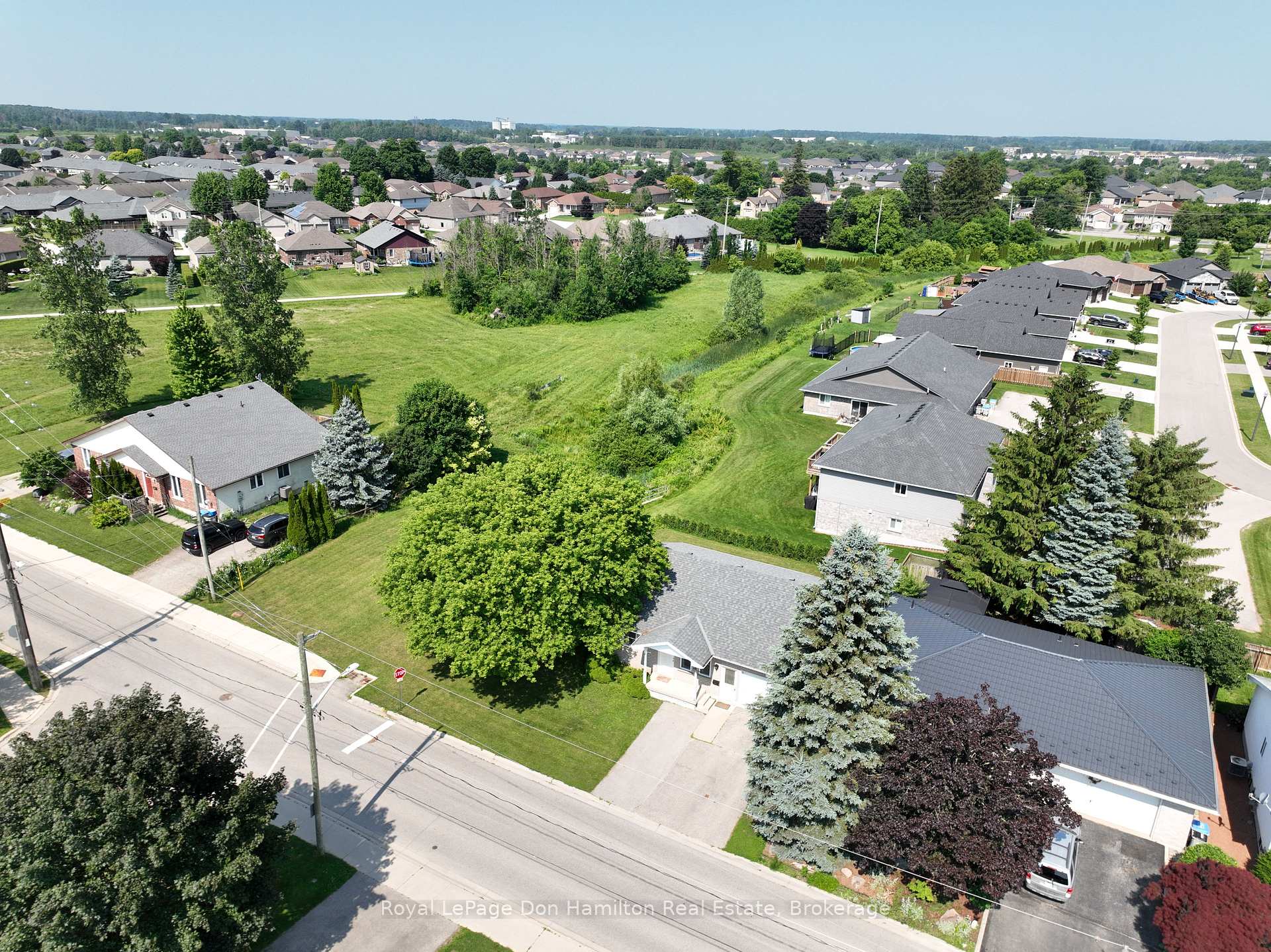 Photo 1 of 695 Reserve Avenue S, North Perth, Listowel — HOMEH