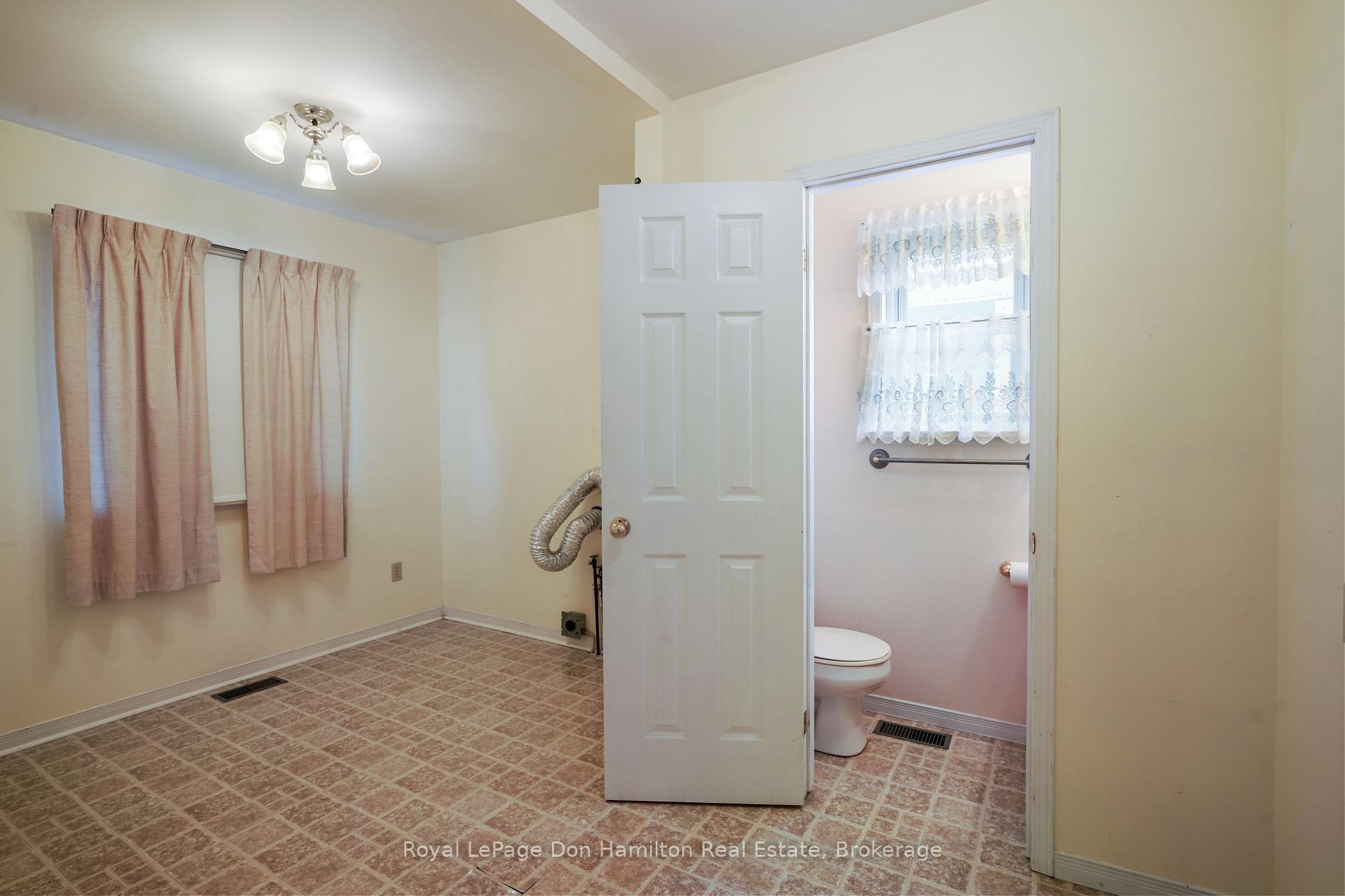 Photo 14 of 695 Reserve Avenue S, North Perth, Listowel — HOMEH