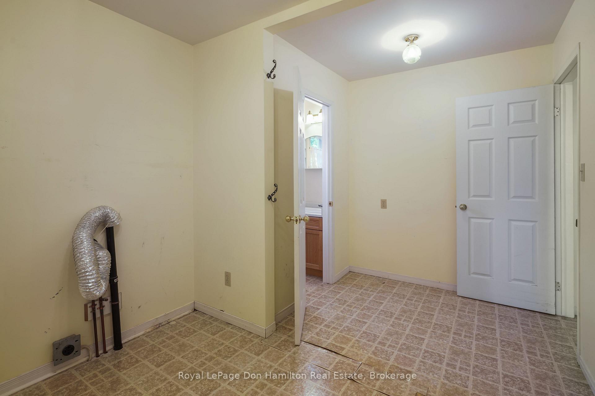 Photo 16 of 695 Reserve Avenue S, North Perth, Listowel — HOMEH