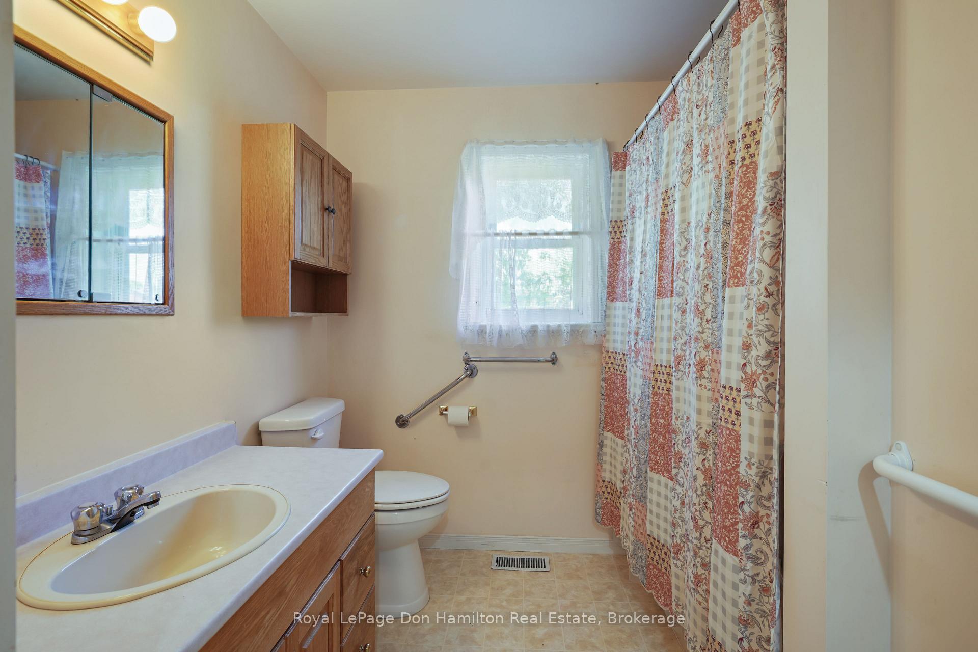 Photo 25 of 695 Reserve Avenue S, North Perth, Listowel — HOMEH