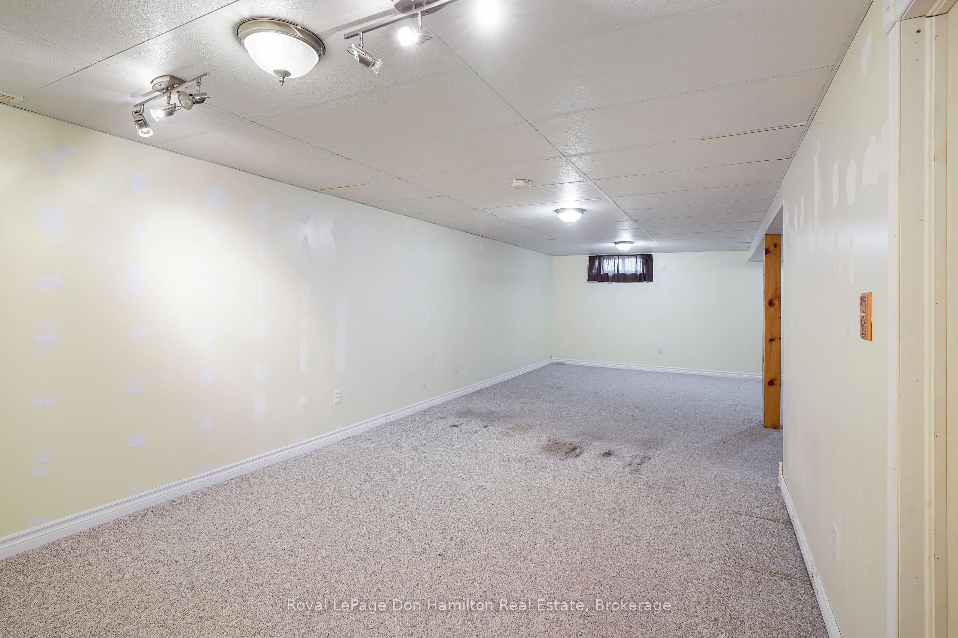 Photo 35 of 695 Reserve Avenue S, North Perth, Listowel — HOMEH
