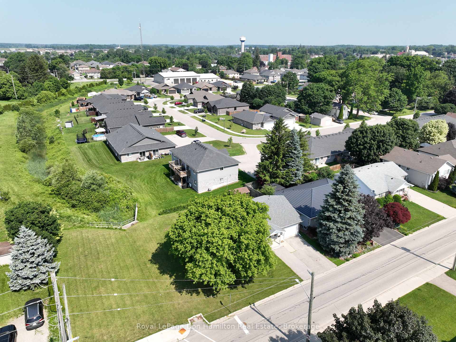 Photo 40 of 695 Reserve Avenue S, North Perth, Listowel — HOMEH