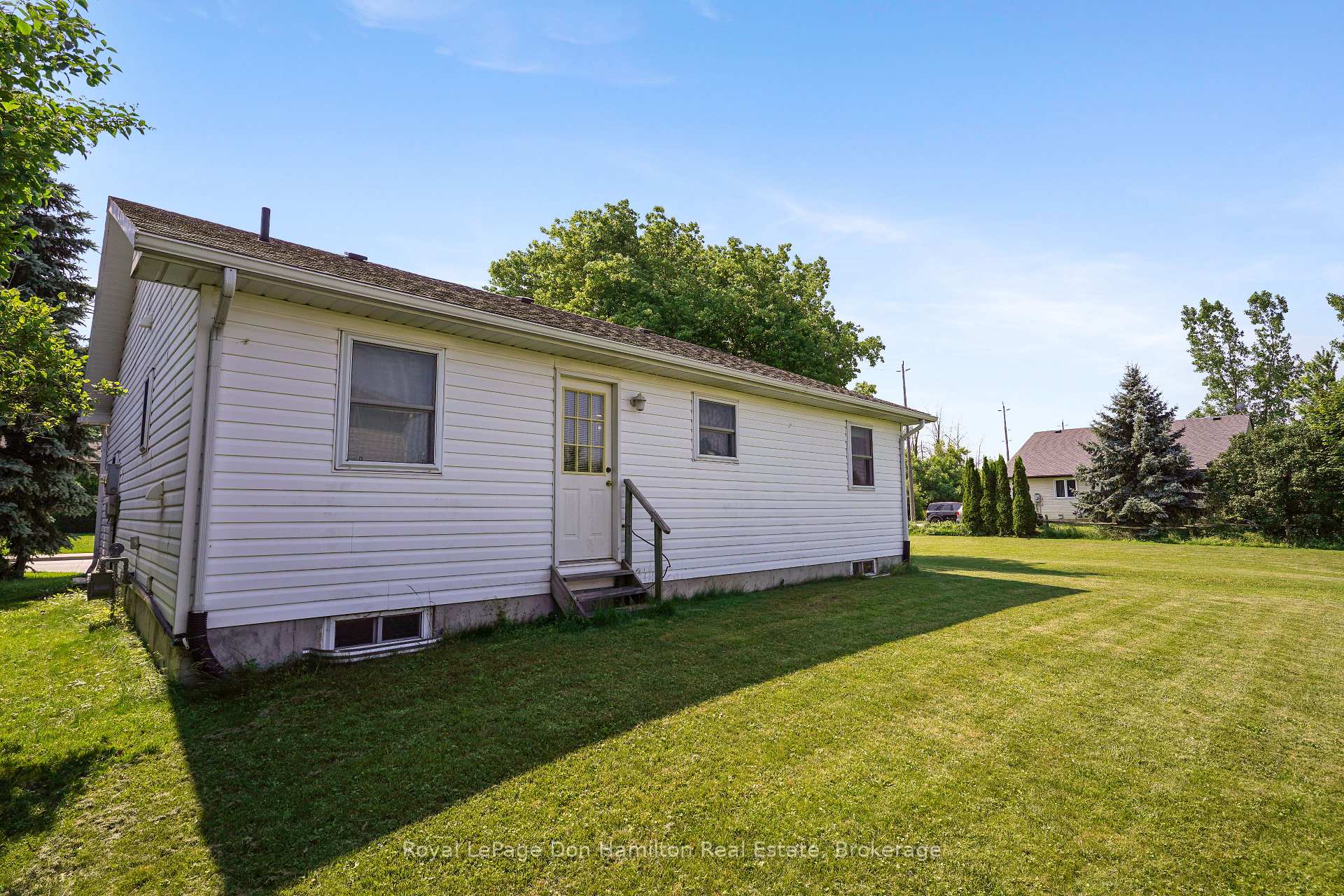 Photo 46 of 695 Reserve Avenue S, North Perth, Listowel — HOMEH