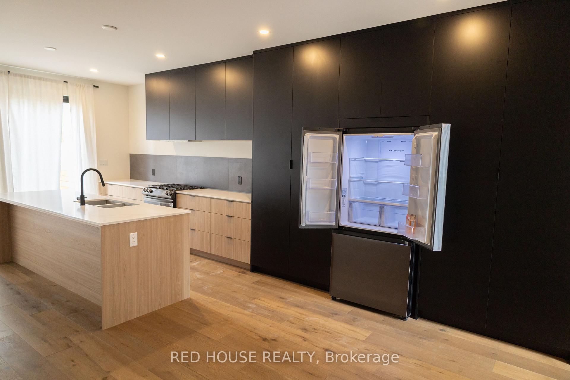 Photo 8 of 100 Lametti Drive, Pelham, Fonthill — HOMEH