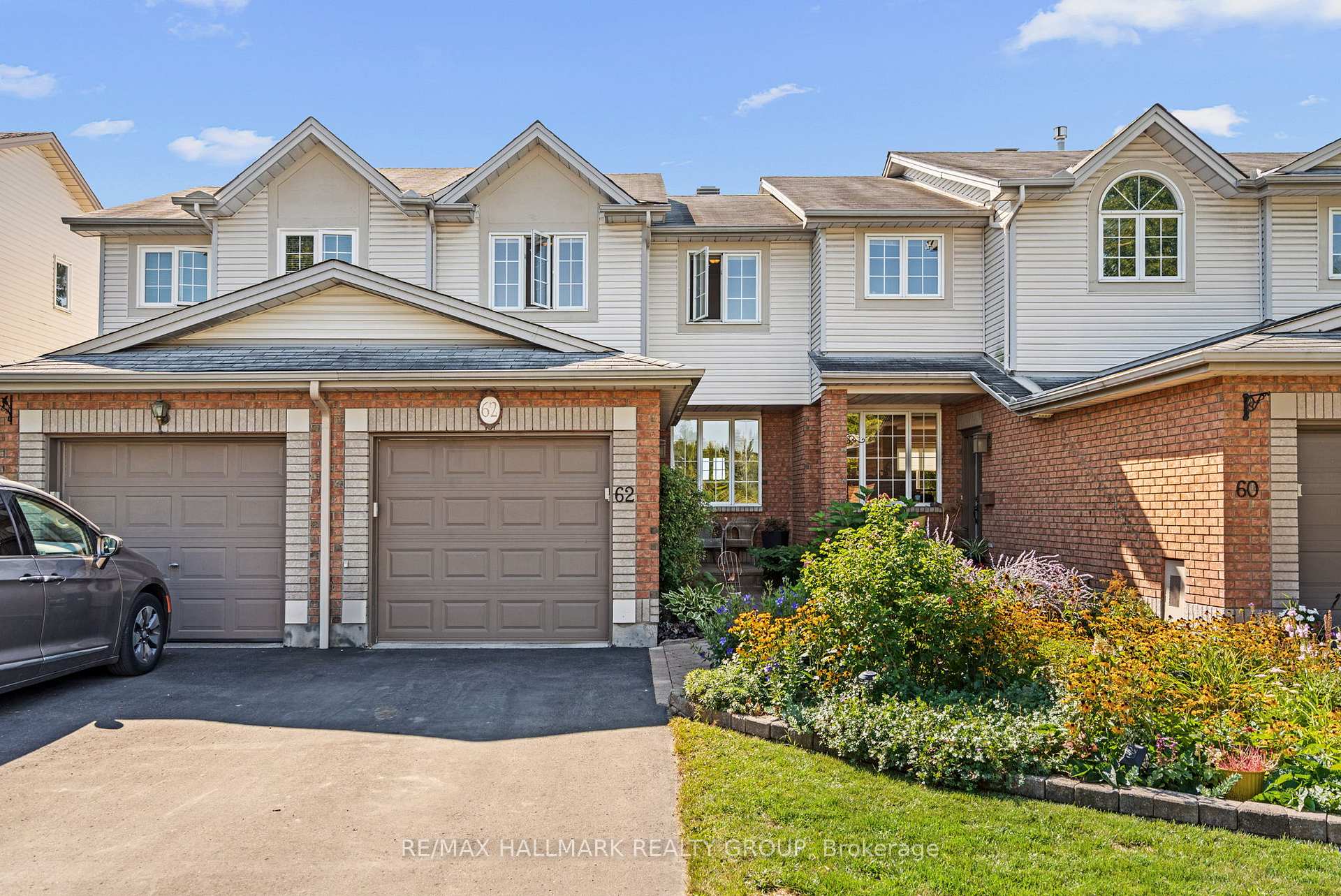 Photo 1 of 62 College Circle, Ottawa, Castle Heights — HOMEH