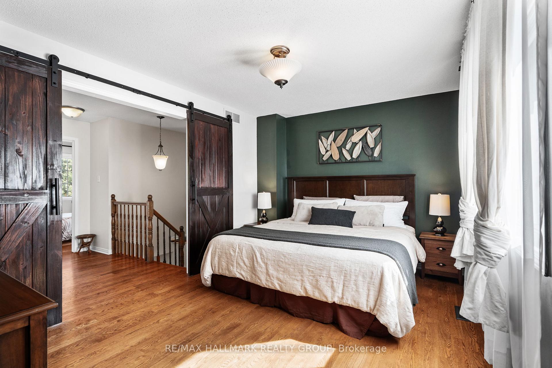 Photo 18 of 62 College Circle, Ottawa, Castle Heights — HOMEH