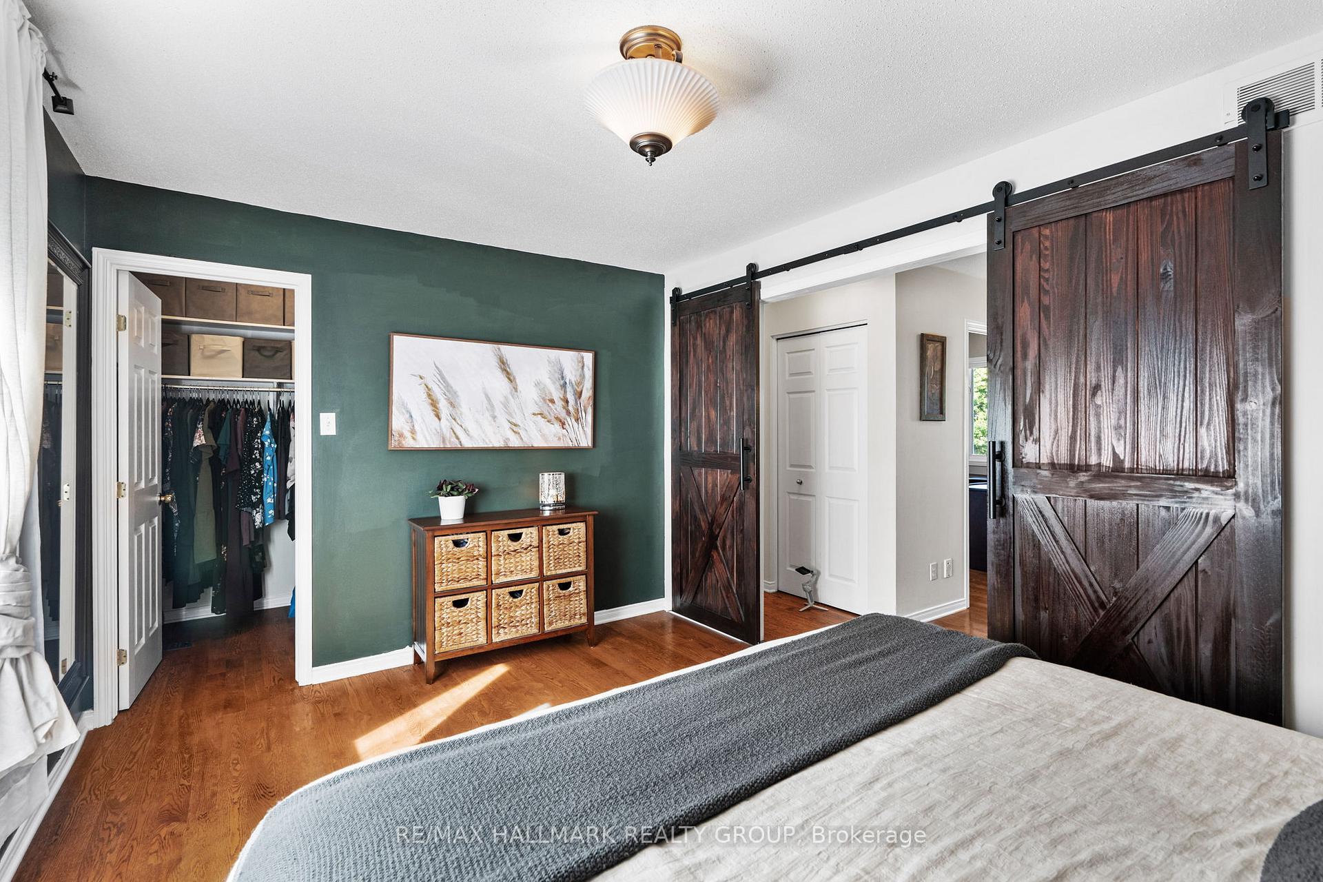 Photo 19 of 62 College Circle, Ottawa, Castle Heights — HOMEH