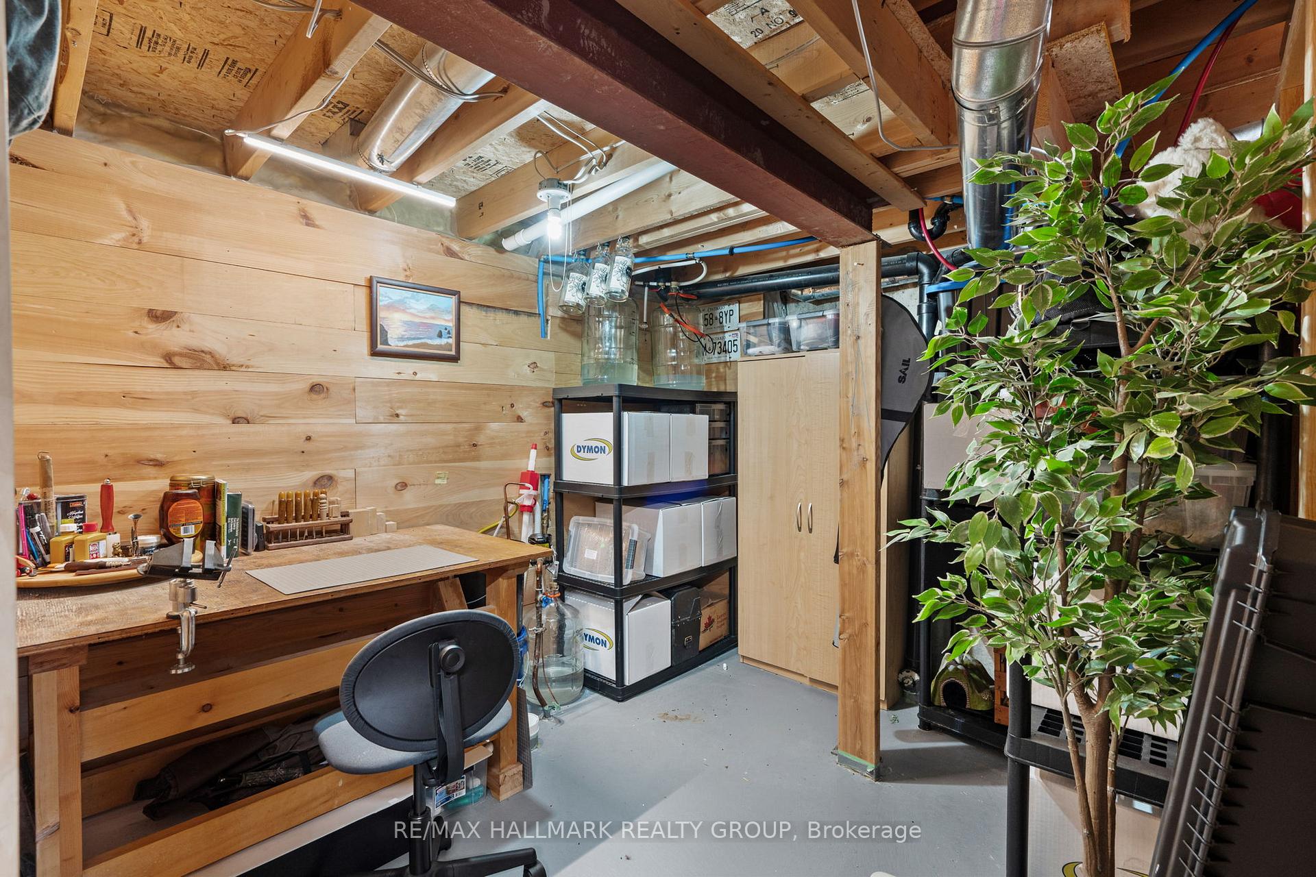Photo 29 of 62 College Circle, Ottawa, Castle Heights — HOMEH