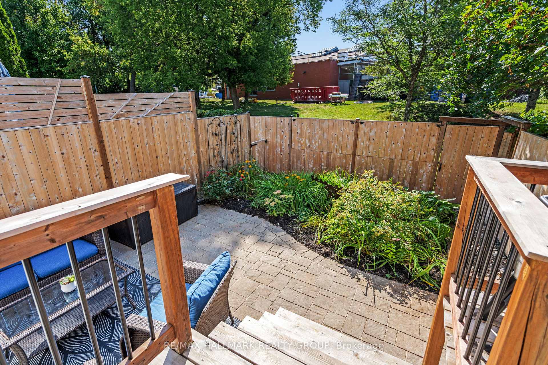 Photo 34 of 62 College Circle, Ottawa, Castle Heights — HOMEH