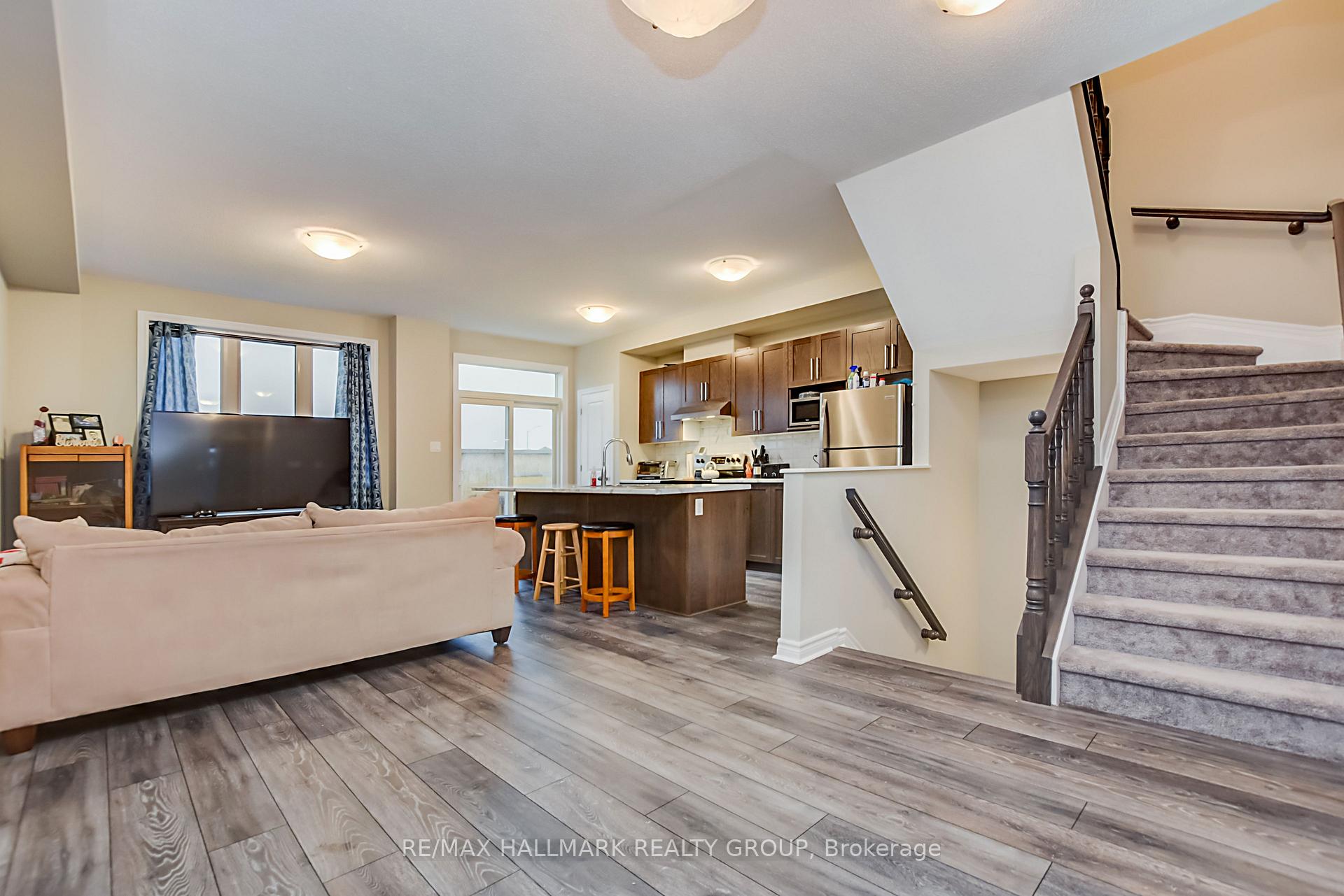 Photo 6 of 271 Mountain Sorrel Way, Ottawa, Avalon West — HOMEH