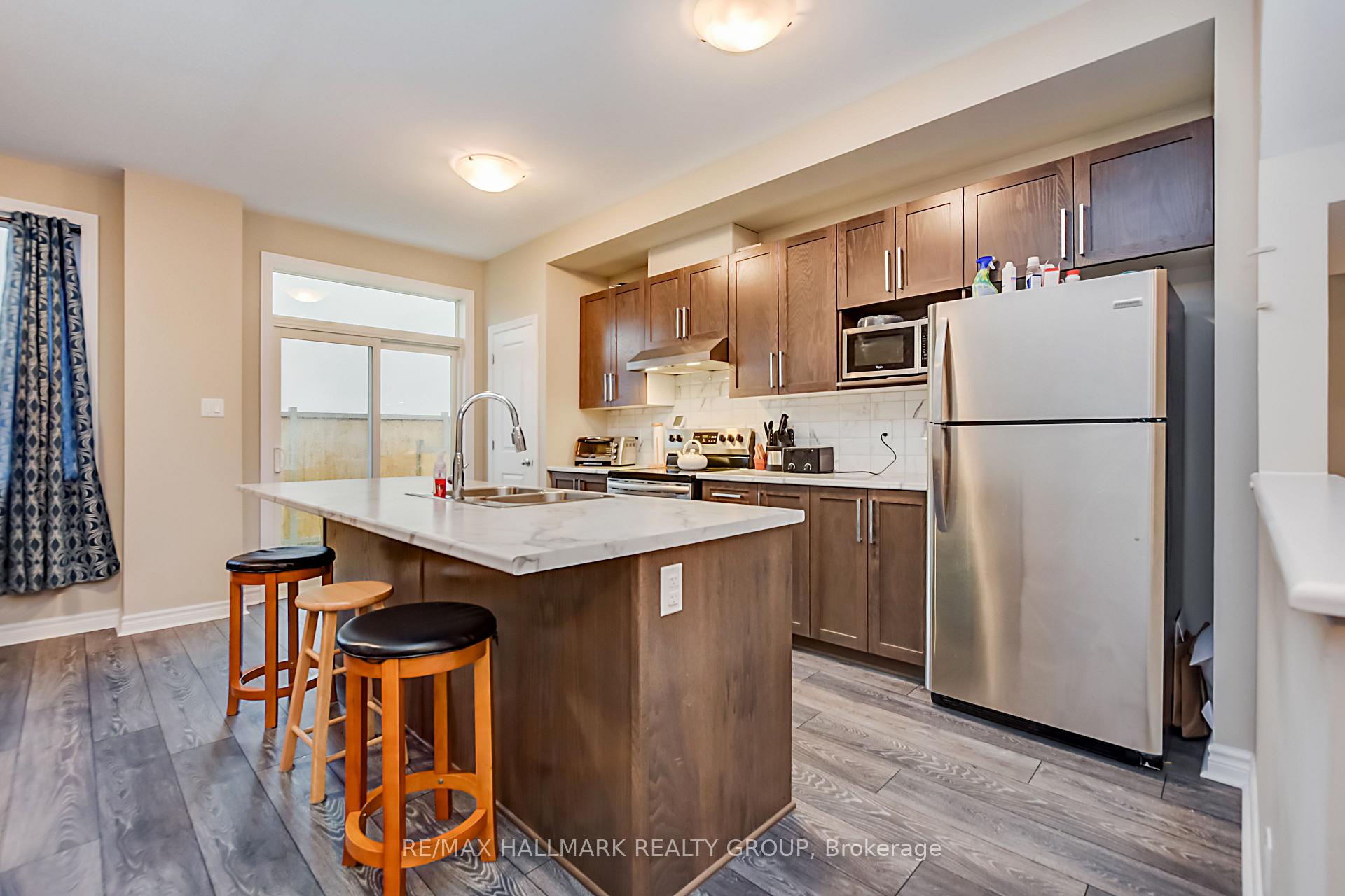 Photo 11 of 271 Mountain Sorrel Way, Ottawa, Avalon West — HOMEH