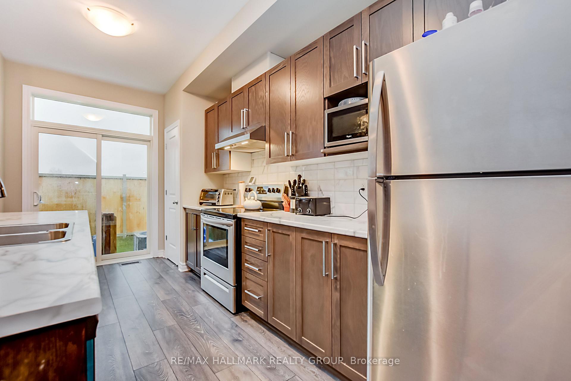 Photo 12 of 271 Mountain Sorrel Way, Ottawa, Avalon West — HOMEH
