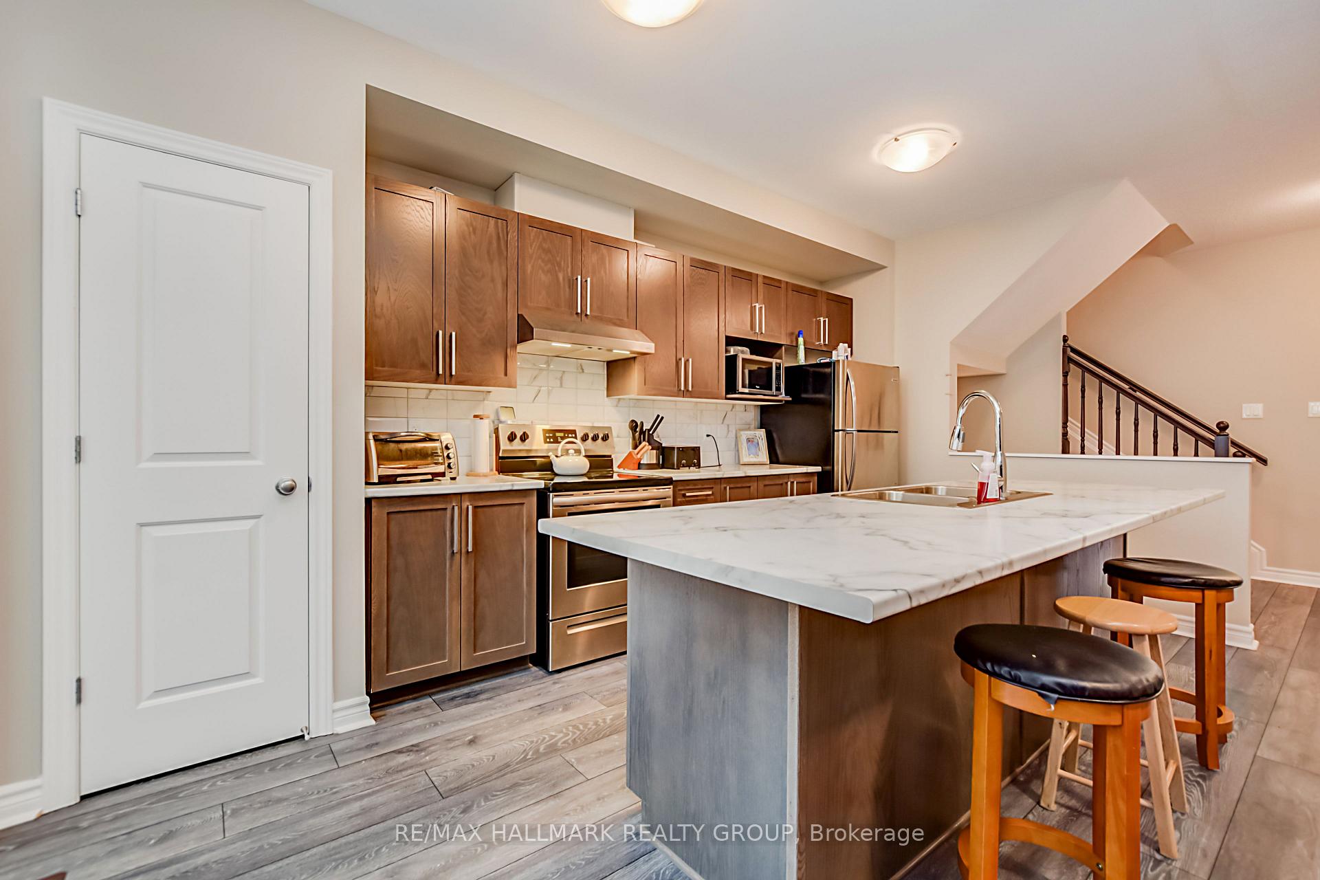 Photo 13 of 271 Mountain Sorrel Way, Ottawa, Avalon West — HOMEH