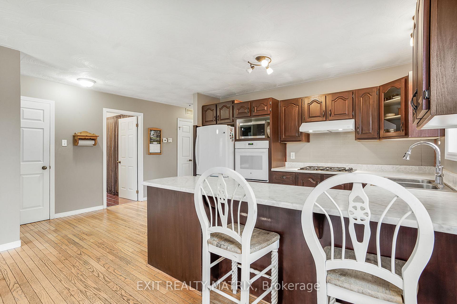 Photo 10 of 95 St James Street, North Glengarry, Alexandria — HOMEH