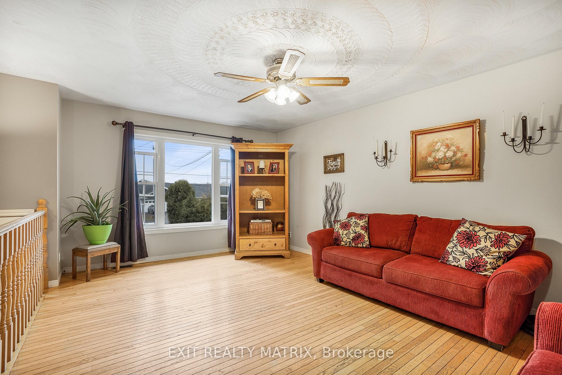 Photo 12 of 95 St James Street, North Glengarry, Alexandria — HOMEH