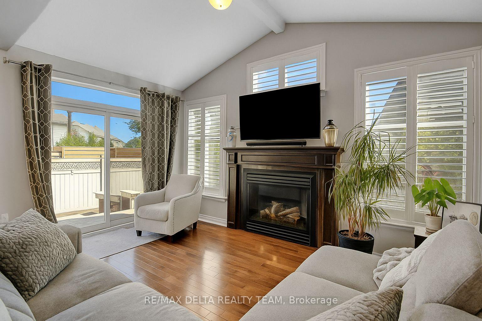 Photo 9 of 1916 Montmere Avenue, Ottawa, Notting Hill/Summerside — HOMEH