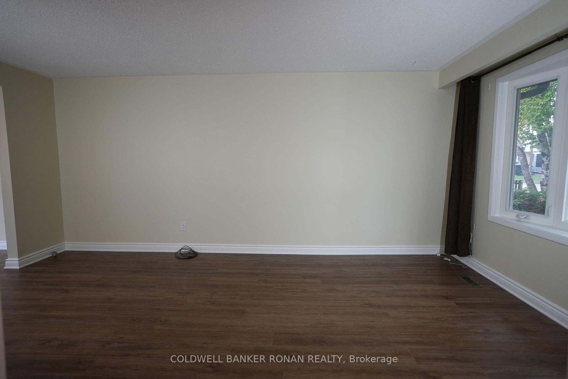 Photo 5 of 43 Adeline Avenue, New Tecumseth, Tottenham — HOMEH
