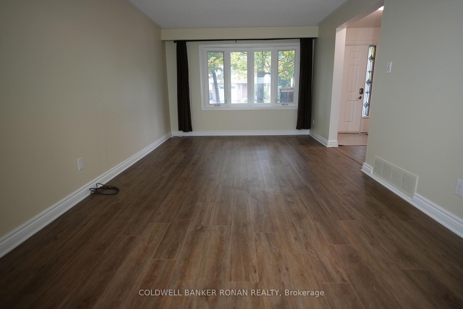 Photo 7 of 43 Adeline Avenue, New Tecumseth, Tottenham — HOMEH