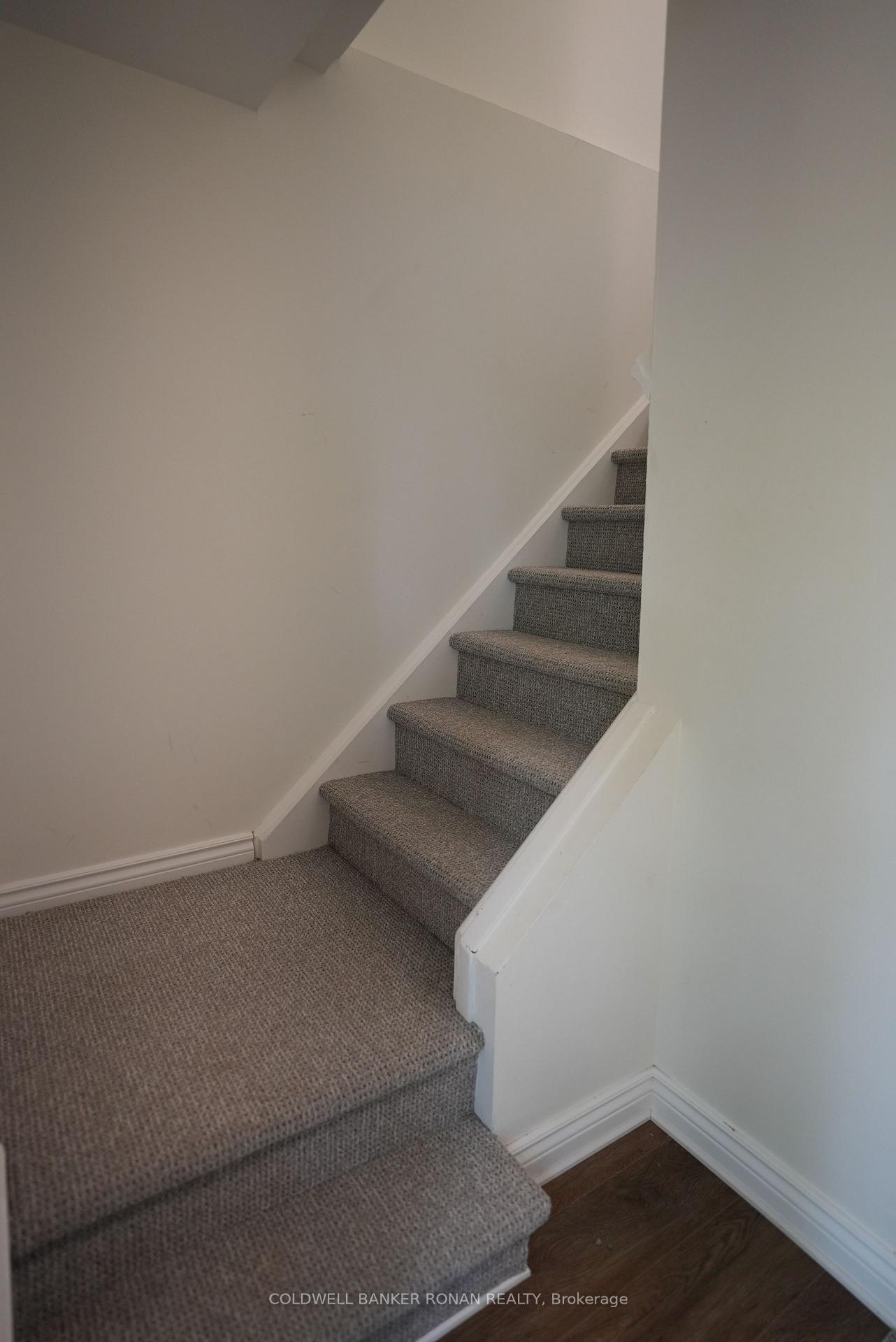 Photo 15 of 43 Adeline Avenue, New Tecumseth, Tottenham — HOMEH