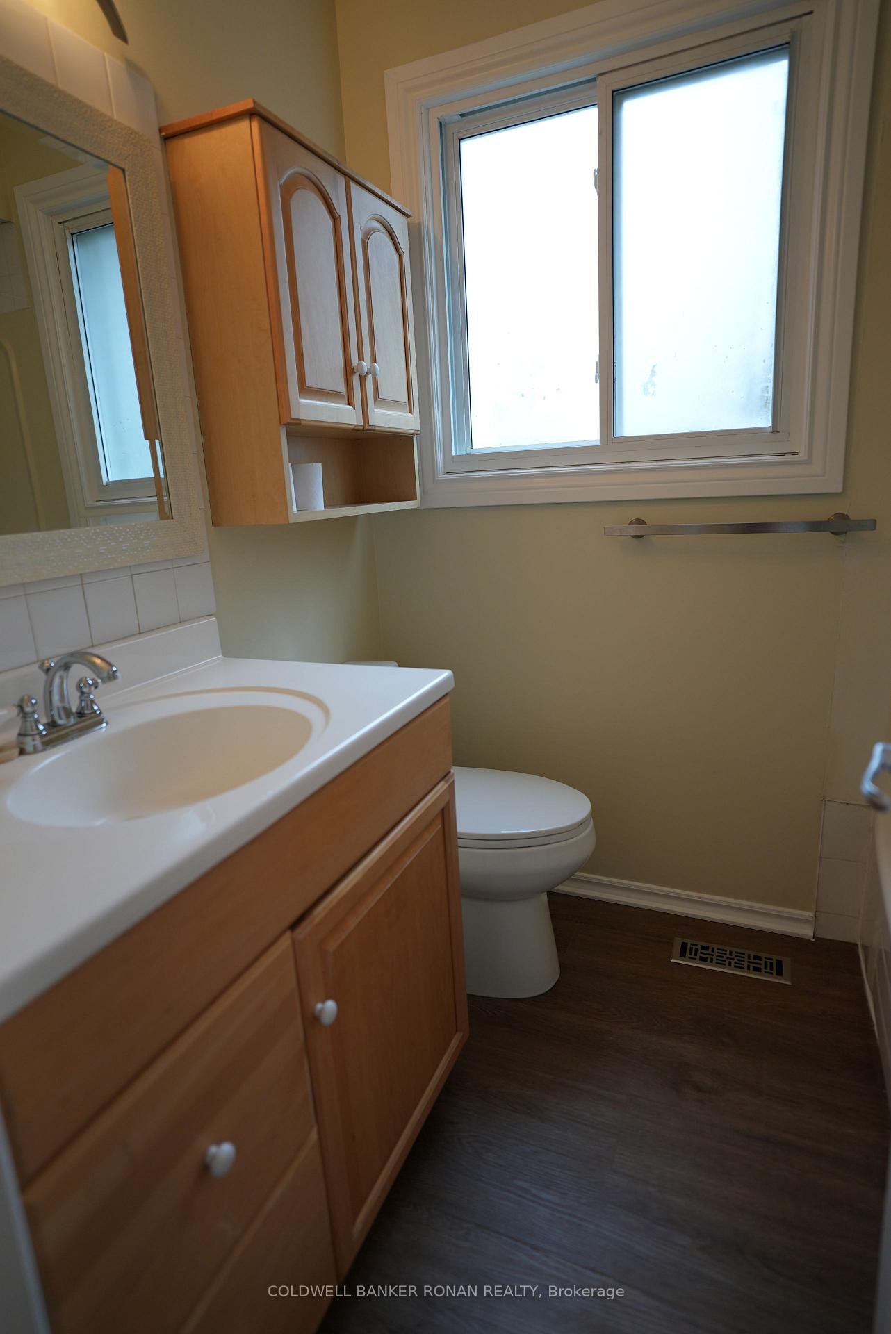 Photo 24 of 43 Adeline Avenue, New Tecumseth, Tottenham — HOMEH