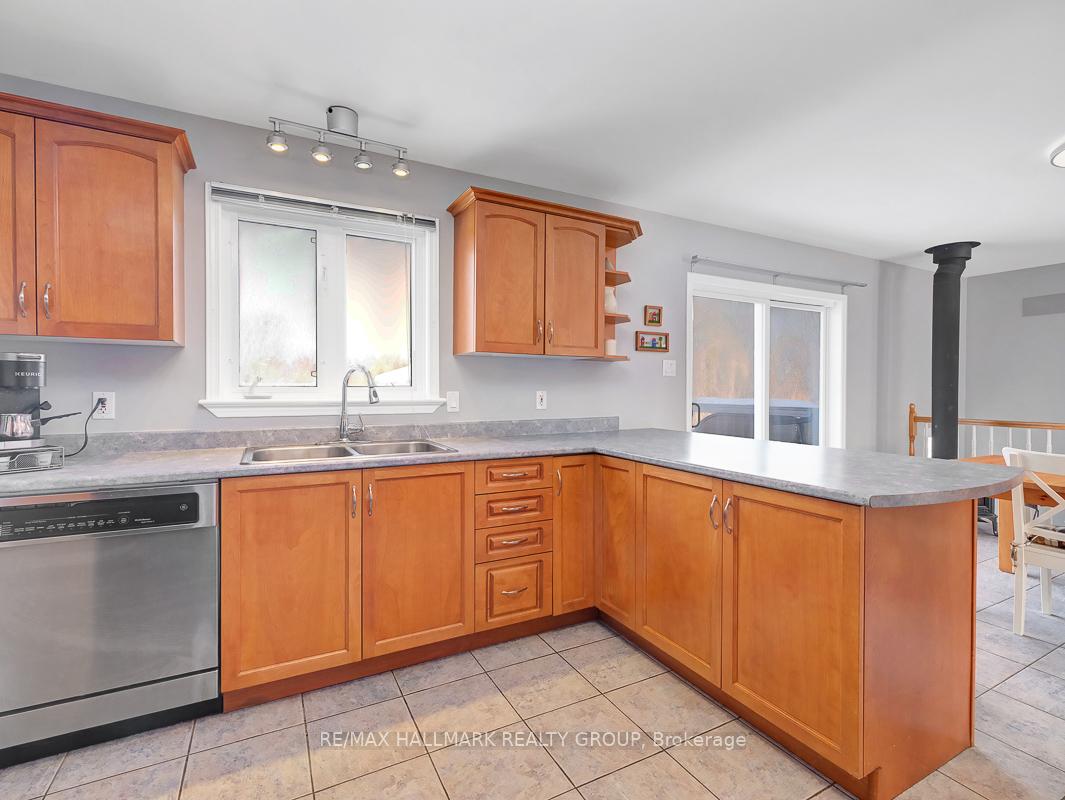Photo 15 of 3028 Drew Drive, North Dundas, North Dundas (Mountain) Twp — HOMEH