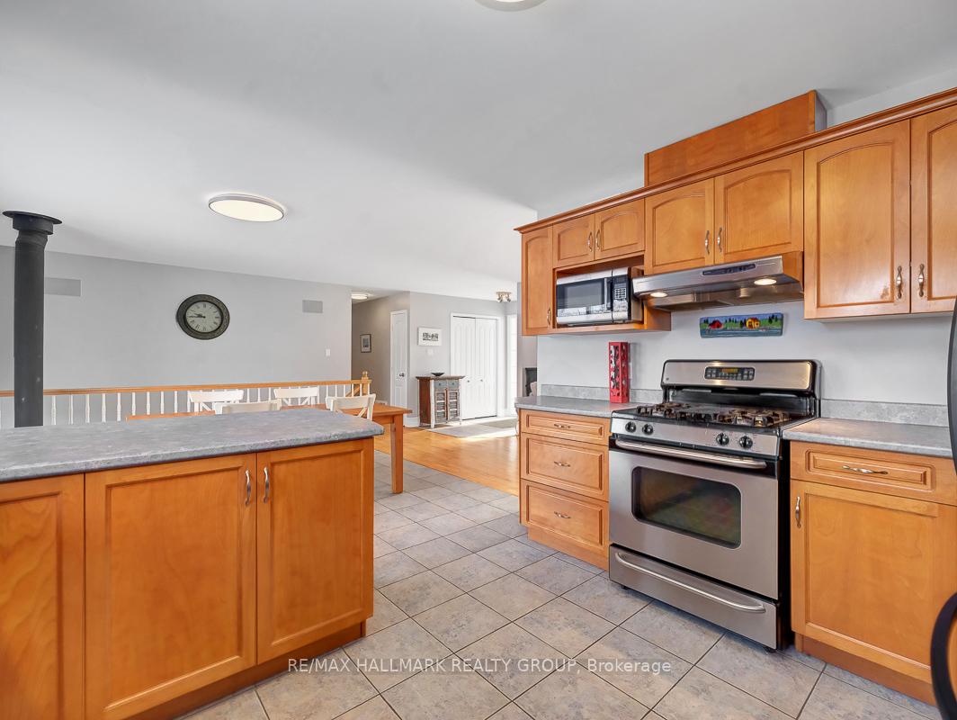 Photo 16 of 3028 Drew Drive, North Dundas, North Dundas (Mountain) Twp — HOMEH