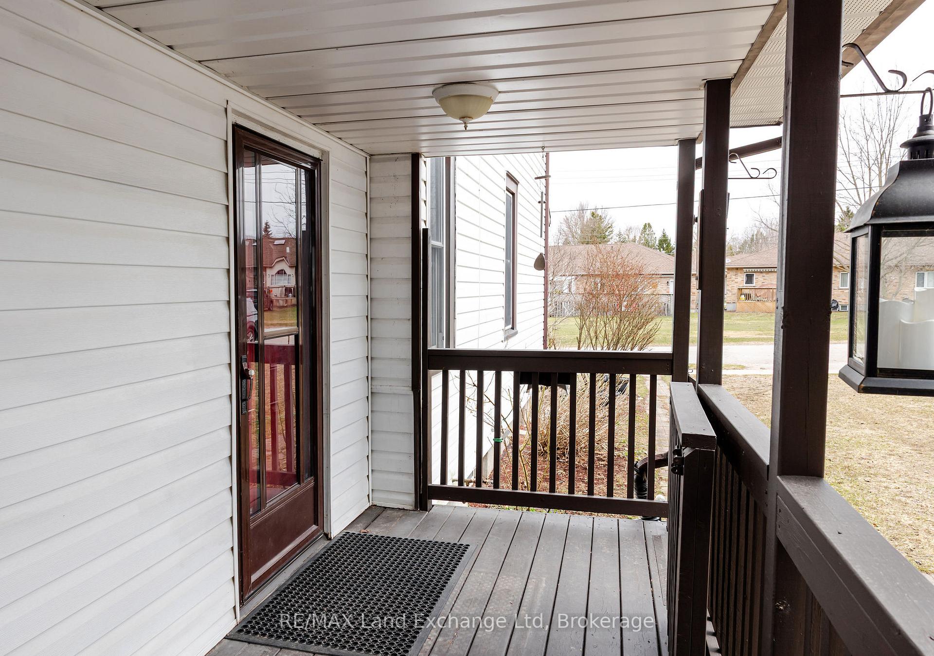 Photo 5 of 90 Alfred Street E, North Huron, Wingham — HOMEH