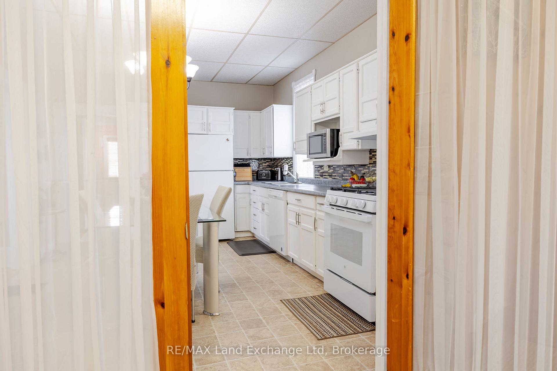 Photo 11 of 90 Alfred Street E, North Huron, Wingham — HOMEH