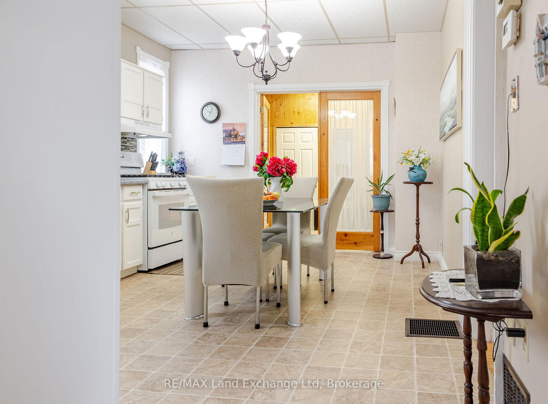 Photo 15 of 90 Alfred Street E, North Huron, Wingham — HOMEH