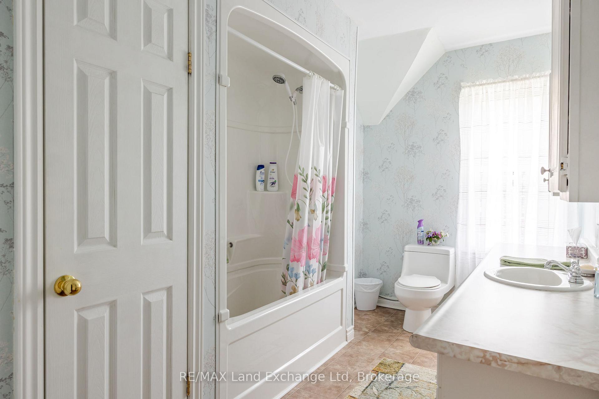 Photo 34 of 90 Alfred Street E, North Huron, Wingham — HOMEH