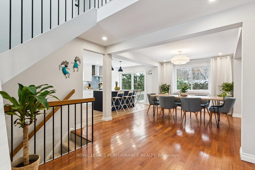 Photo 3 of 1798 Woodhaven Heights, Ottawa, Queenswood Heights South — HOMEH