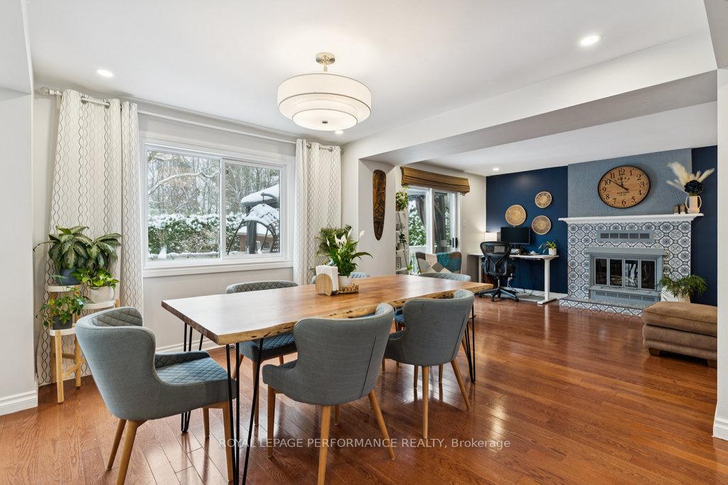 Photo 4 of 1798 Woodhaven Heights, Ottawa, Queenswood Heights South — HOMEH