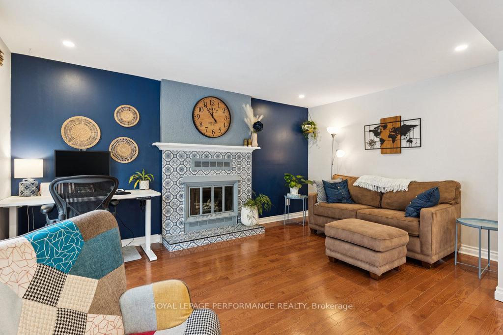 Photo 8 of 1798 Woodhaven Heights, Ottawa, Queenswood Heights South — HOMEH