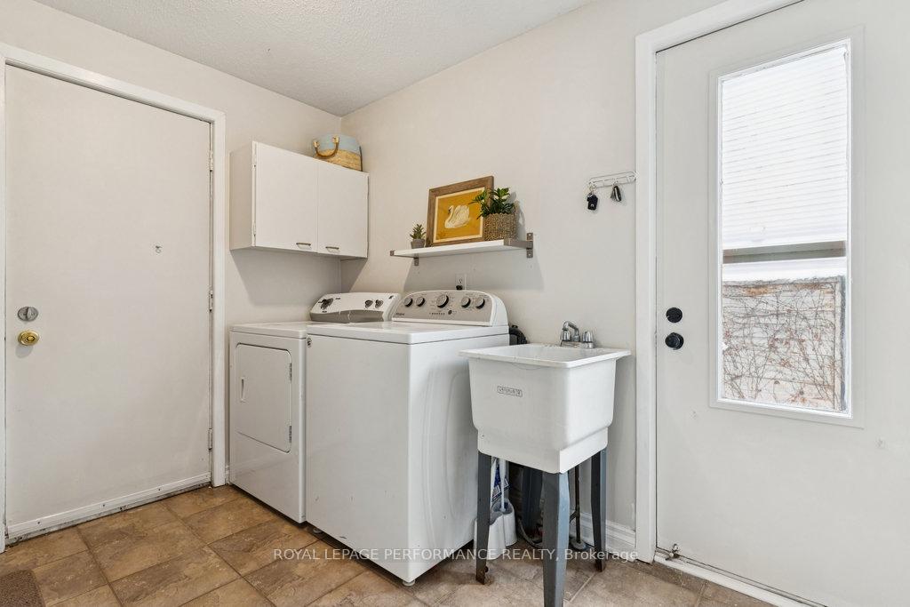 Photo 17 of 1798 Woodhaven Heights, Ottawa, Queenswood Heights South — HOMEH