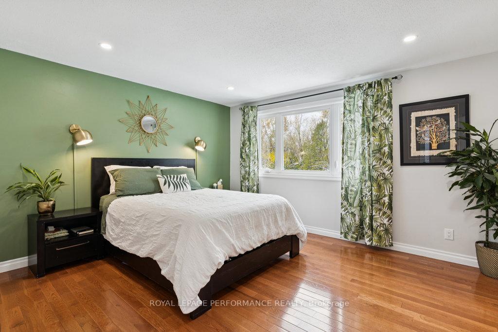 Photo 20 of 1798 Woodhaven Heights, Ottawa, Queenswood Heights South — HOMEH