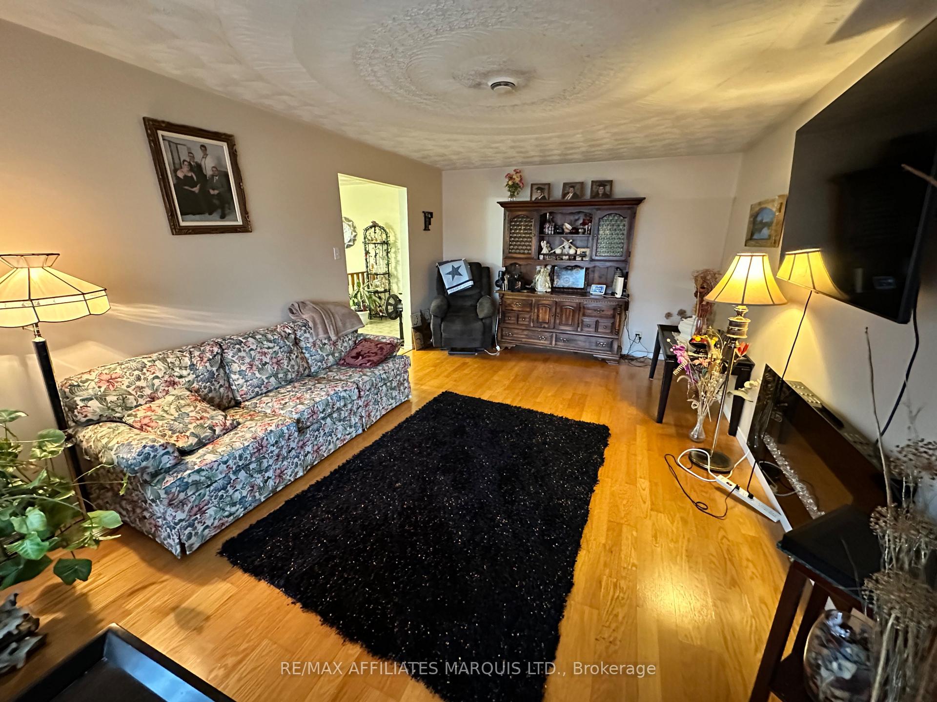 Photo 8 of 237 Bishop Street S, North Glengarry, Alexandria — HOMEH