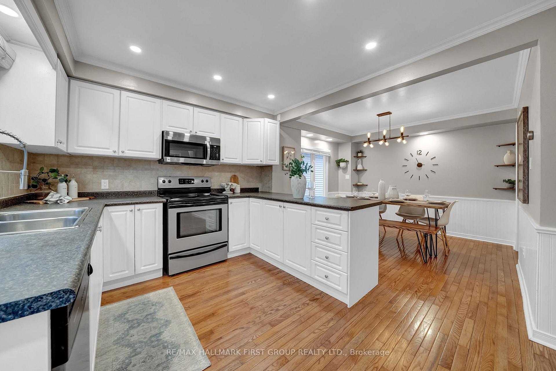 Photo 16 of 979 Ripley Crescent, Oshawa, Pinecrest — HOMEH