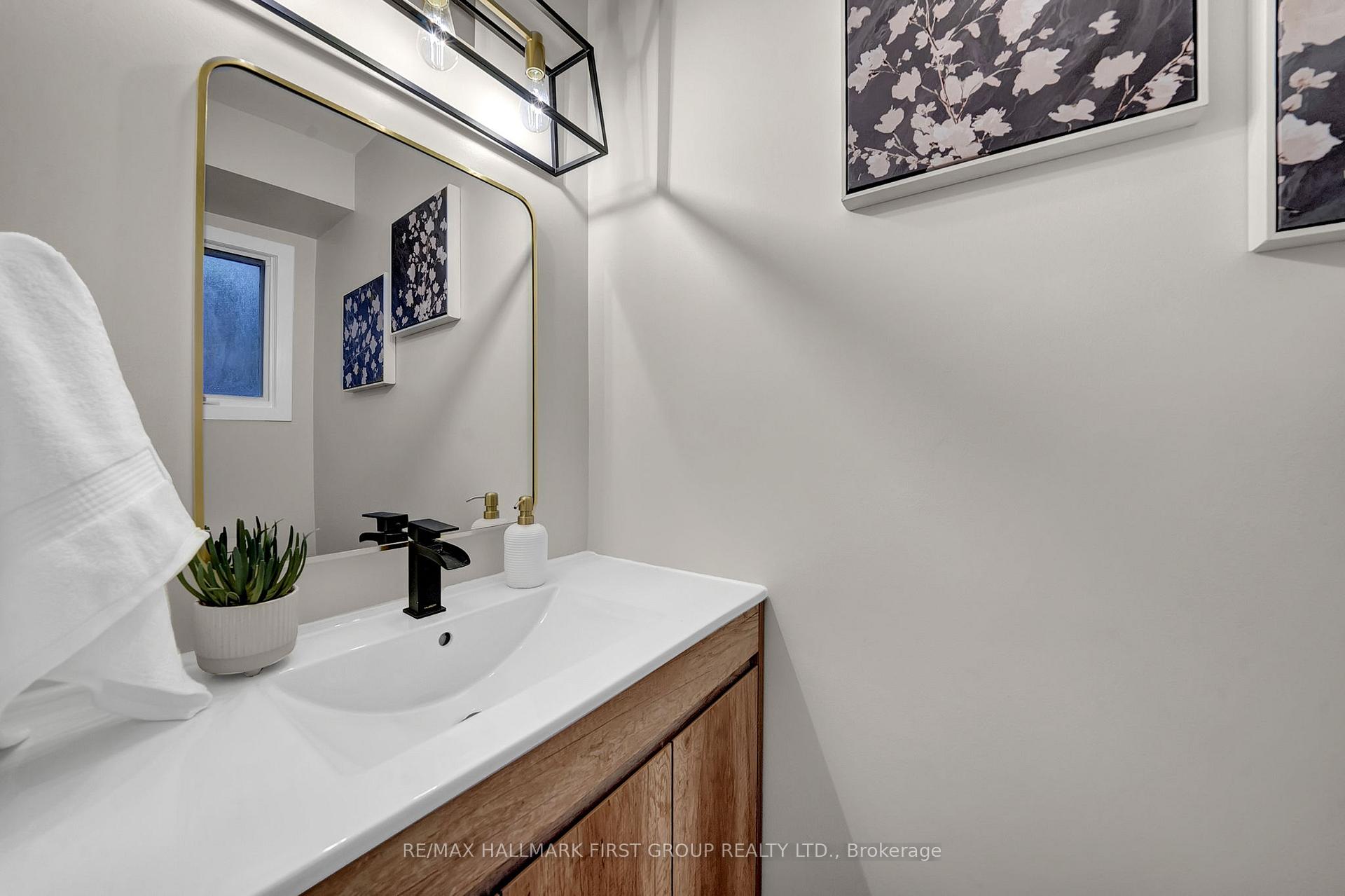 Photo 20 of 979 Ripley Crescent, Oshawa, Pinecrest — HOMEH