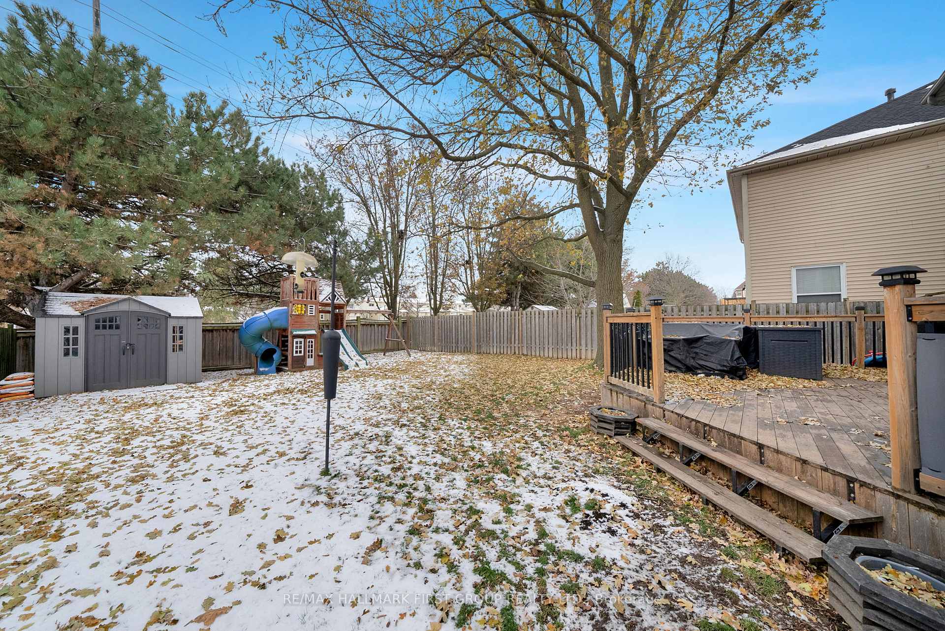 Photo 31 of 979 Ripley Crescent, Oshawa, Pinecrest — HOMEH