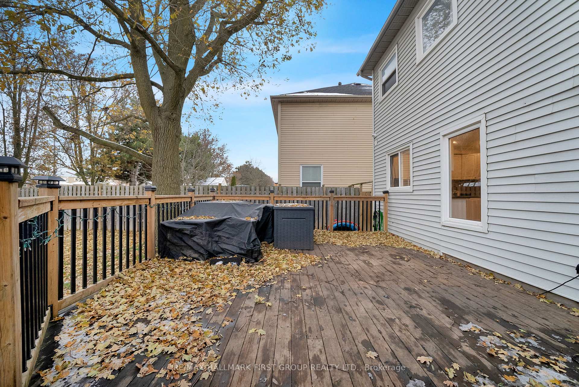 Photo 33 of 979 Ripley Crescent, Oshawa, Pinecrest — HOMEH