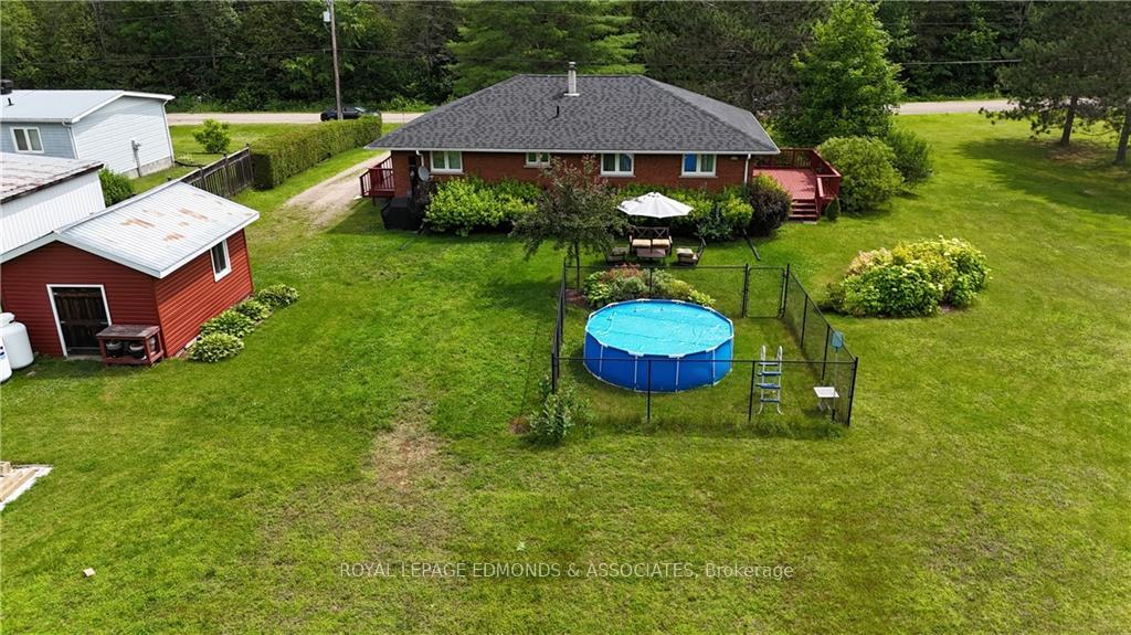 Photo 6 of 125 Griffith Wagner Road, North Algona Wilberforce, North Algona/Wilberforce Twp — HOMEH