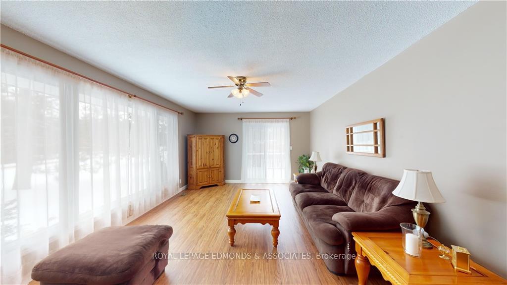 Photo 12 of 125 Griffith Wagner Road, North Algona Wilberforce, North Algona/Wilberforce Twp — HOMEH