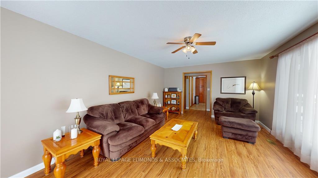 Photo 13 of 125 Griffith Wagner Road, North Algona Wilberforce, North Algona/Wilberforce Twp — HOMEH