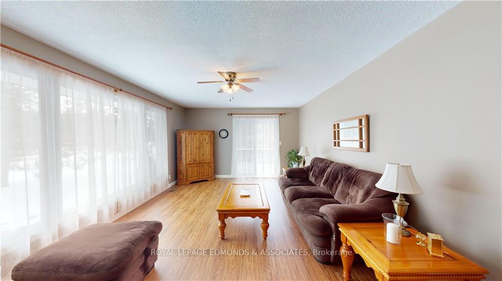 Photo 14 of 125 Griffith Wagner Road, North Algona Wilberforce, North Algona/Wilberforce Twp — HOMEH