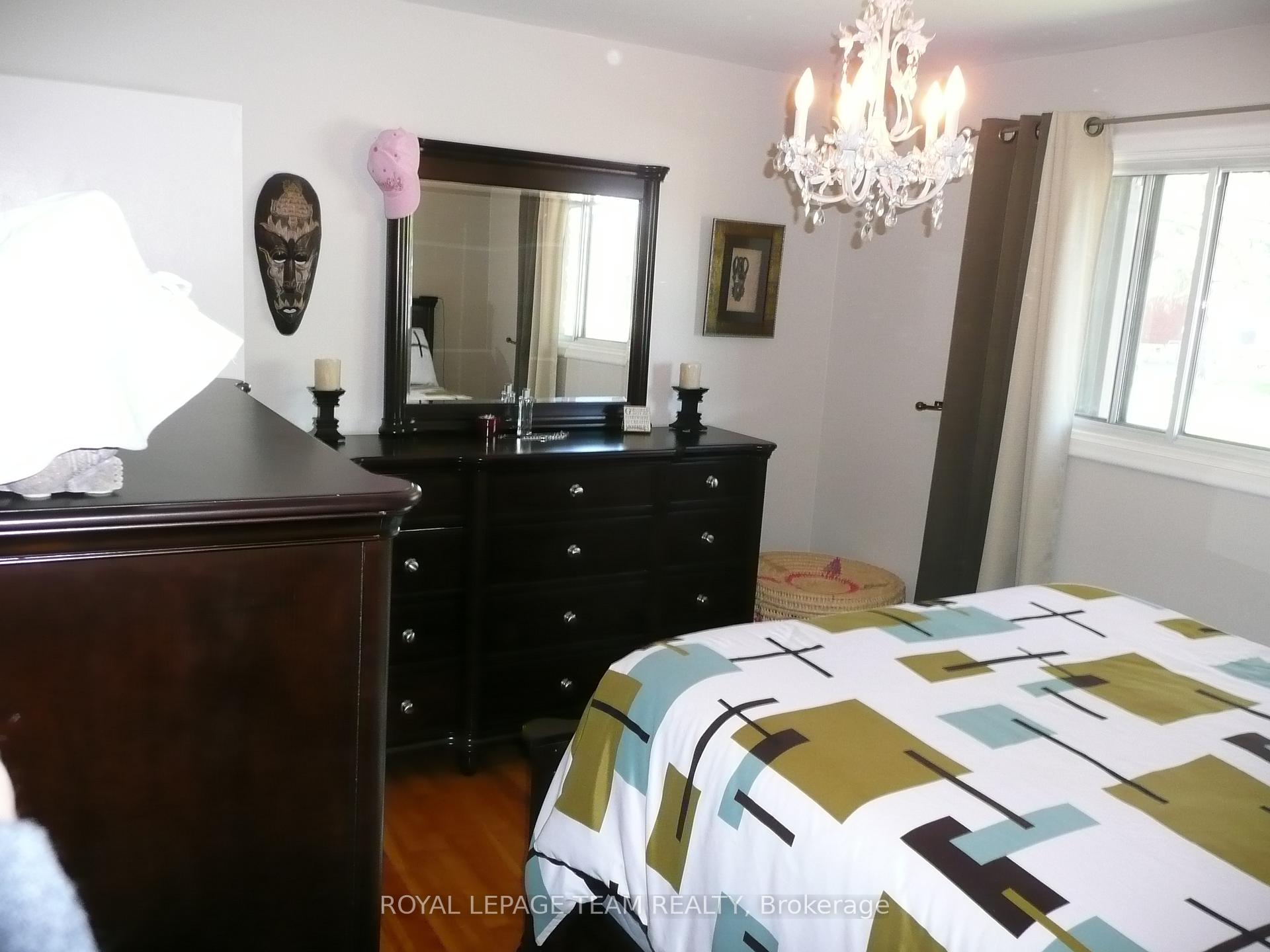 Photo 8 of 775 Trojan Avenue, Ottawa, Castle Heights/Rideau High — HOMEH