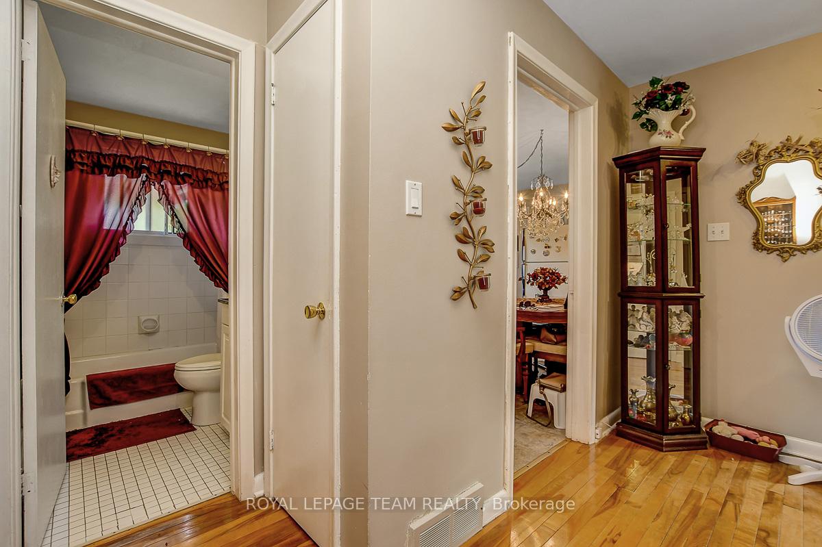 Photo 9 of 775 Trojan Avenue, Ottawa, Castle Heights/Rideau High — HOMEH